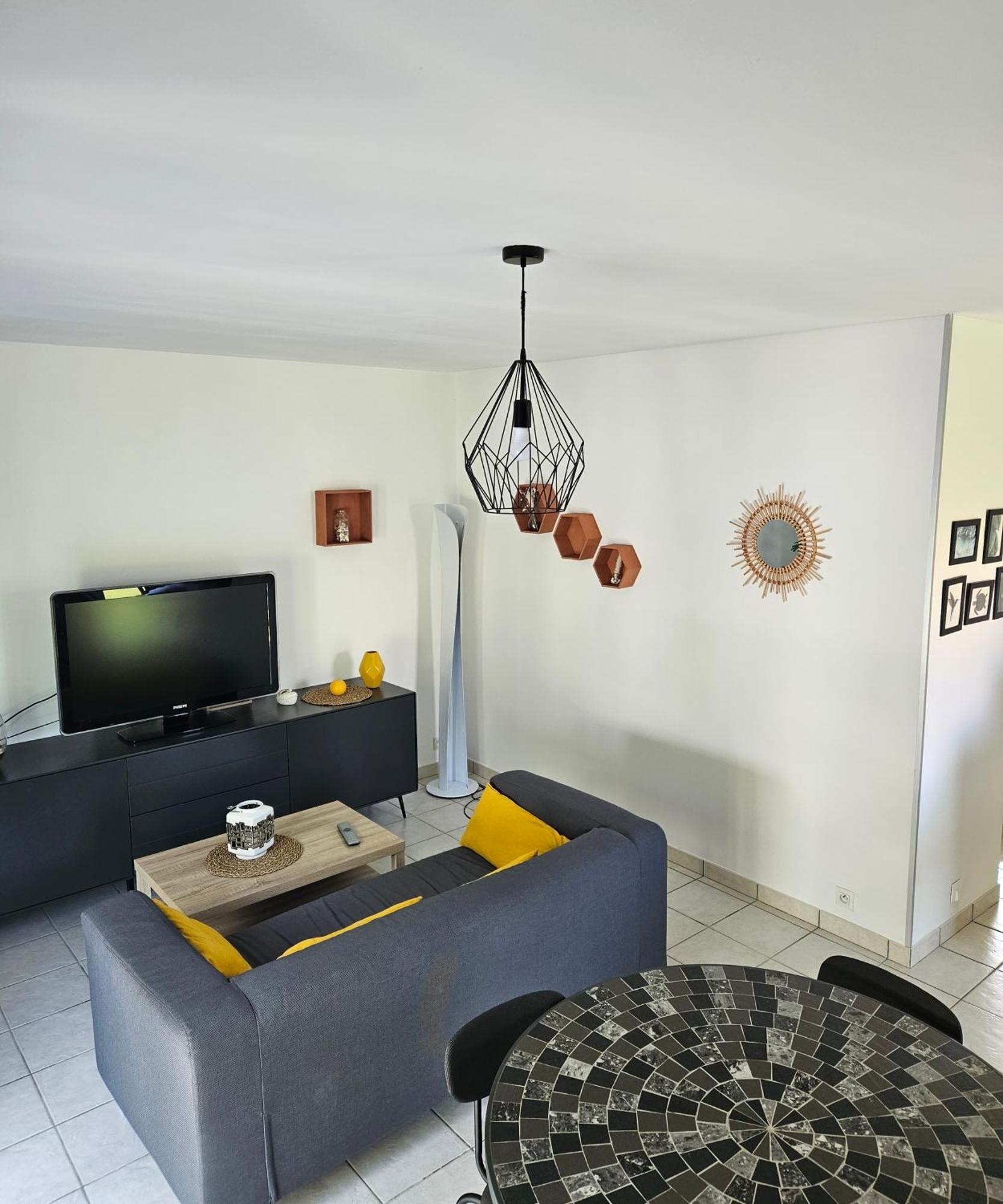 Les 6 Chemins Holiday home *